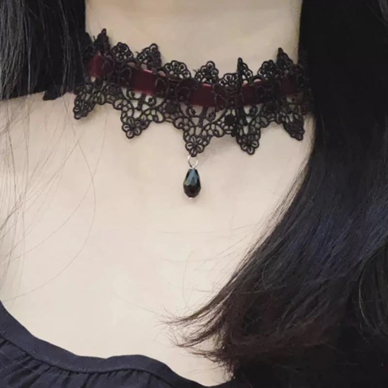 The Nocturne Lace Choker