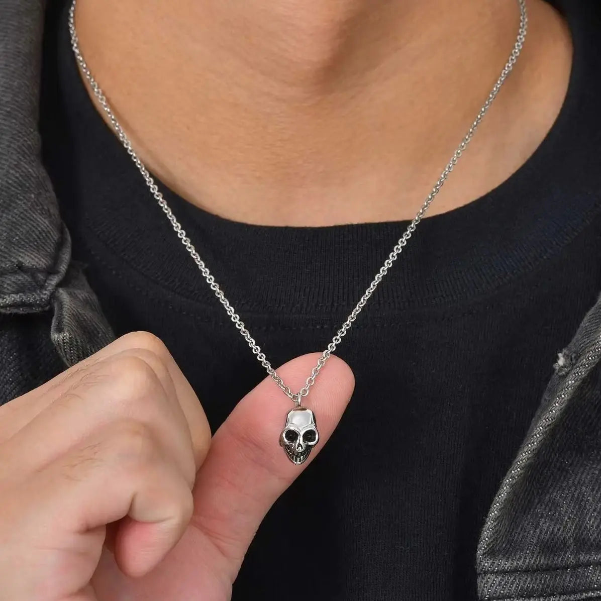 Skull Pendant Necklace