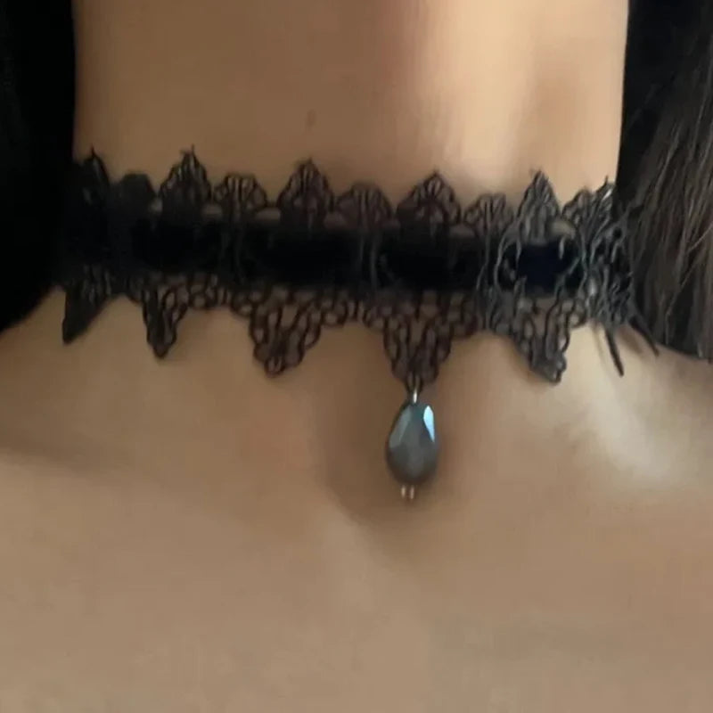 The Nocturne Lace Choker