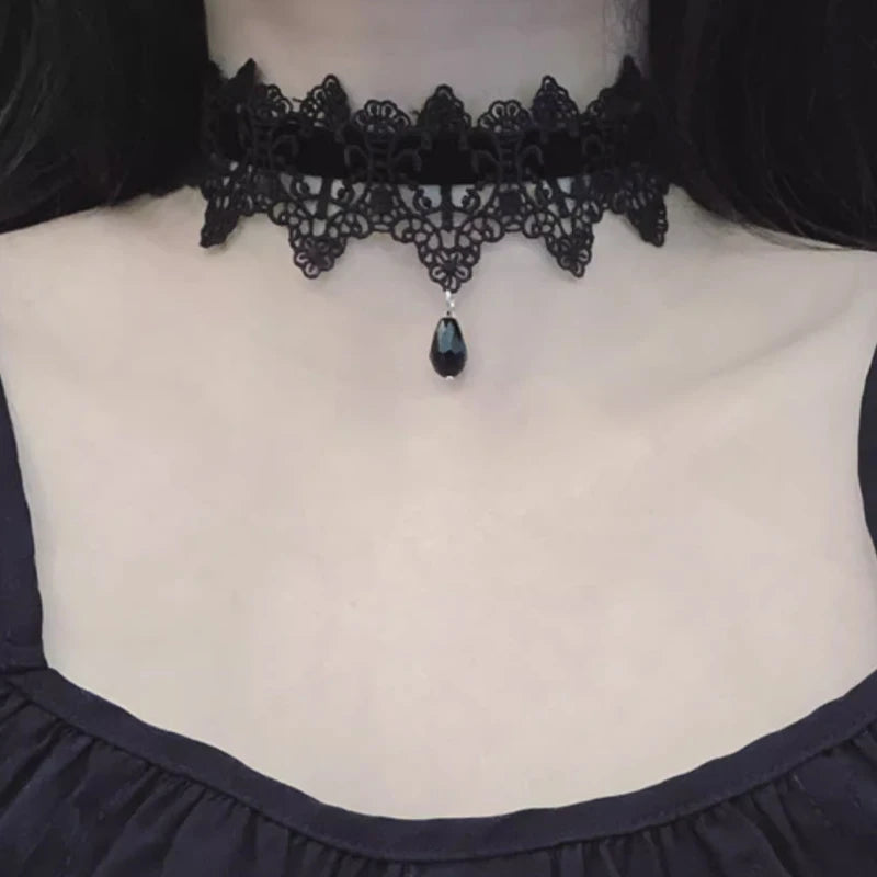 The Nocturne Lace Choker
